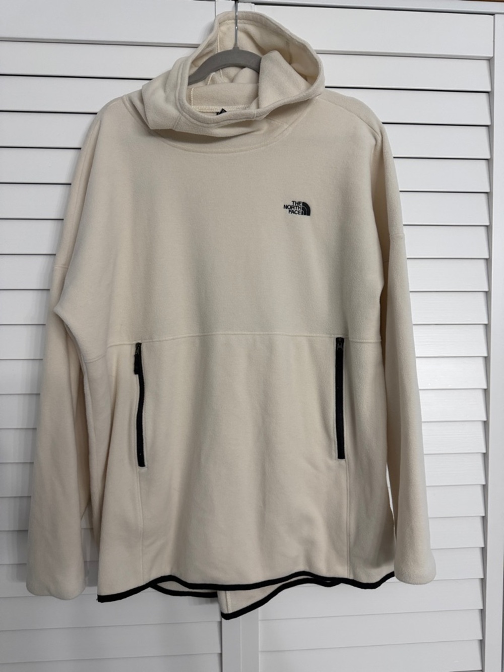 The North Face Cream Fleece Hooded Pullover with Black Accents Womens Size XL